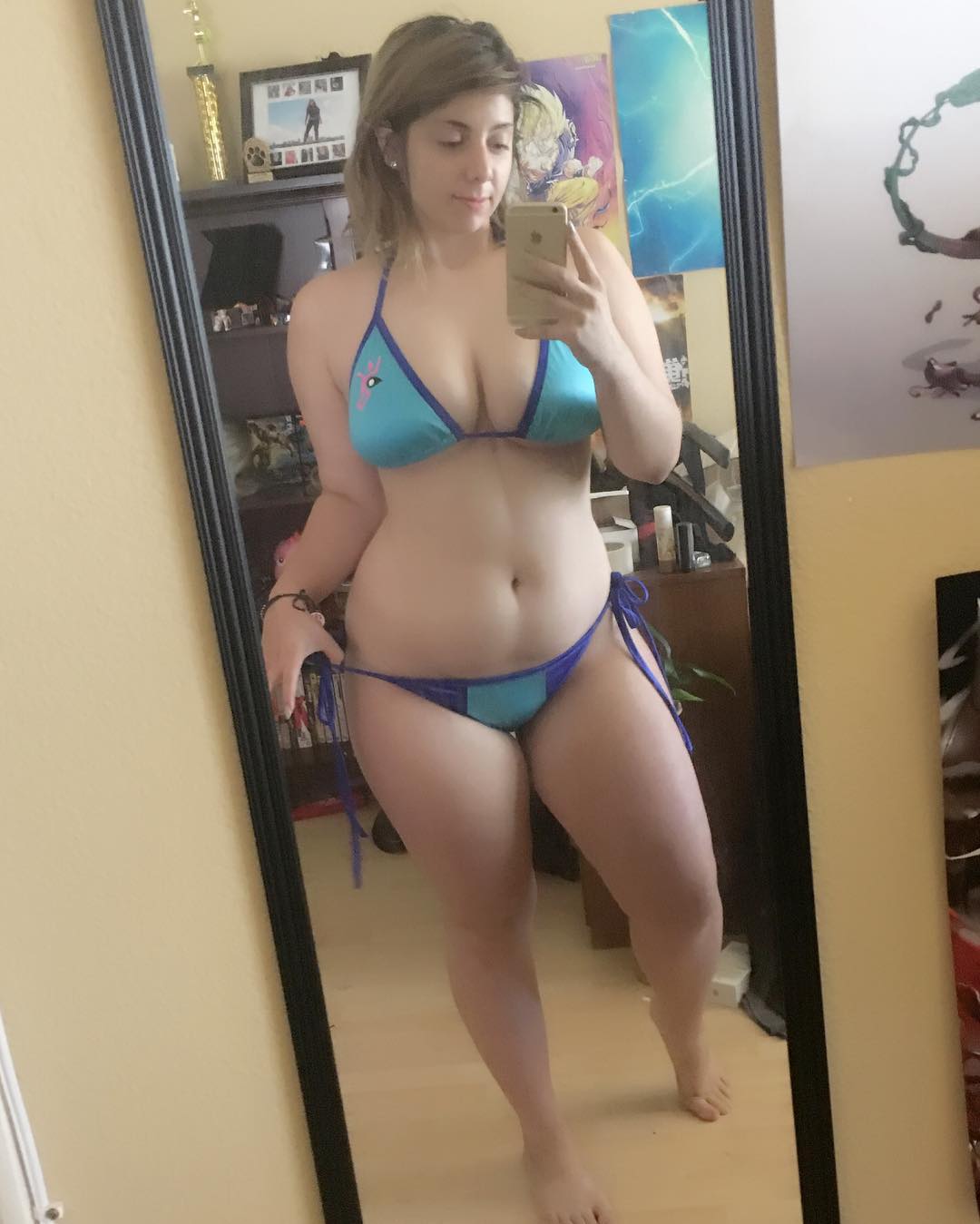 Curvy bikini