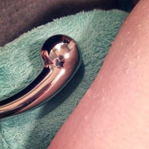 Polka-Dot reccomend squirting bathroom while roommate dumb friends